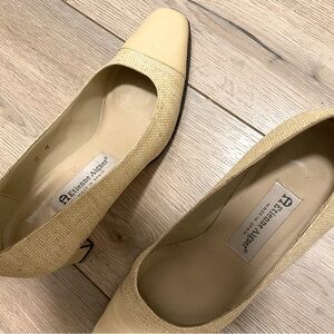 Etienne Aigner pumps